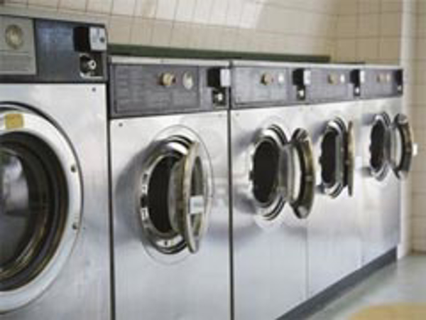 El sistema de franquicias hace crecer el negocio de las lavanderías