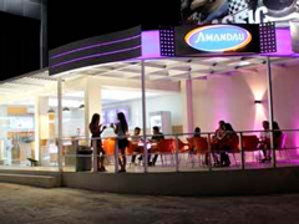 Las franquicias Amandau y Pizza Hut firman una alianza estratégica